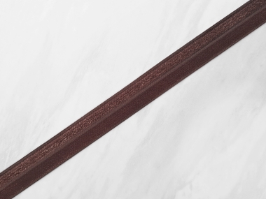 Guma łamana brązowa z jednej strony połyskująca - 2cm 