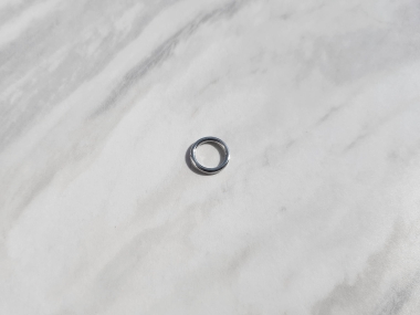 Grubsze kółka metalowe, srebrne - śred. 8mm [-50%, cena za 10 sztuk]
